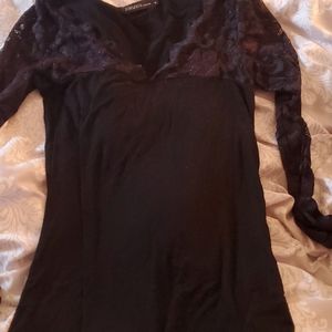 Black spring long sleeved v neck shirt